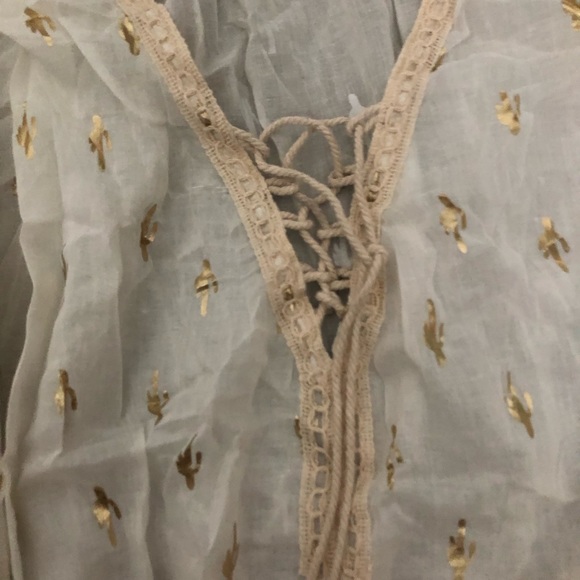 NWT Z&L Europe Cover-Up - with Tassel Details and Criss-Cross closing L - Picture 6 of 12